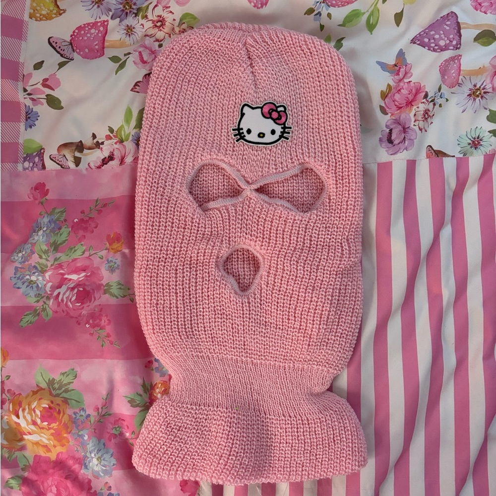 Hello kitty ski mask 3 colours💗💚🩷